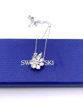 Swarovski Clear Crystal Flower Pendant Necklace Silver Rhodium 16"
